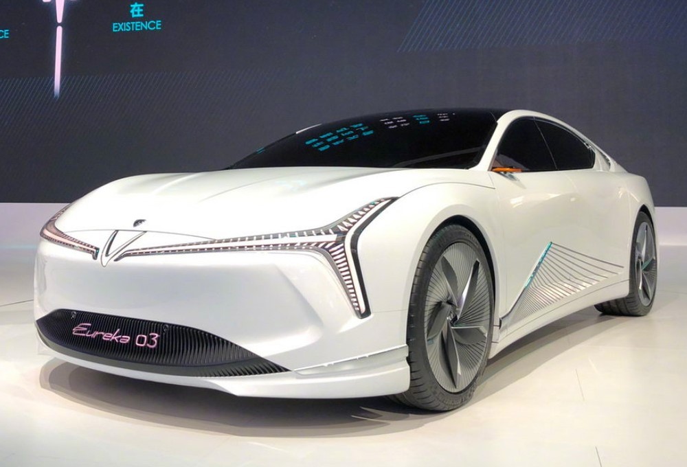 Phiên bản xe điện dự kiến là đối thủ mới của Tesla Model 3, mẫu logo tiết lộ siêu phẩm mới của VinFast???